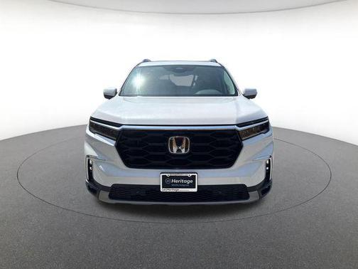 Platinum White 2025 Honda Pilot Touring 8-Passenger