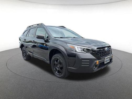 Crystal Black Silica 2023 Subaru Outback Wilderness