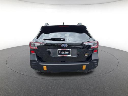 Crystal Black Silica 2023 Subaru Outback Wilderness