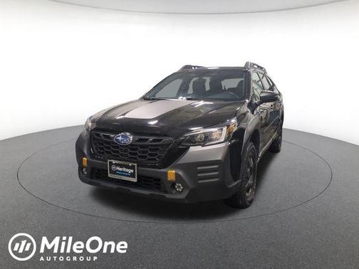 Crystal Black Silica 2023 Subaru Outback Wilderness