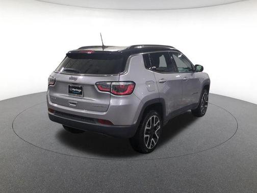Billet Silver Metallic Clearcoat 2017 Jeep New Compass Limited
