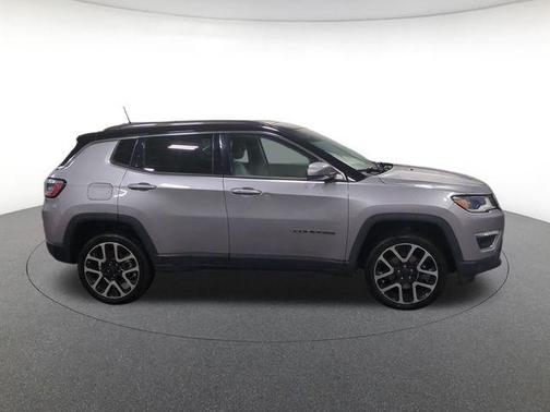 Billet Silver Metallic Clearcoat 2017 Jeep New Compass Limited