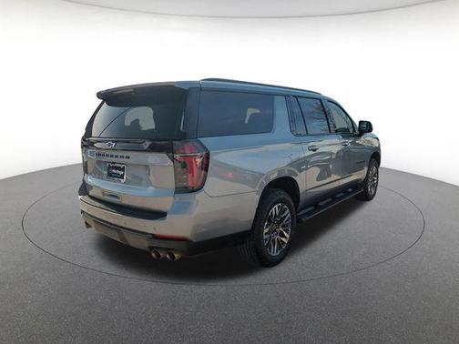 2025 Chevrolet Suburban 4WD Z71