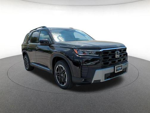 Crystal Black Pearl 2026 Honda Pilot Touring 8-Passenger