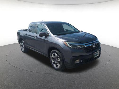 Modern Steel Metallic 2017 Honda Ridgeline RTL