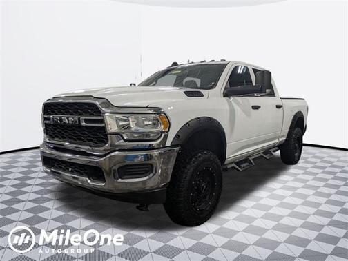 2021 RAM 2500 Tradesman Crew Cab 4x4 6'4' Box