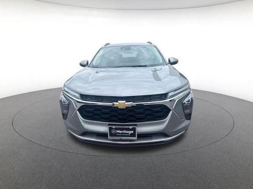 Sterling Gray Metallic 2025 Chevrolet Trax LT