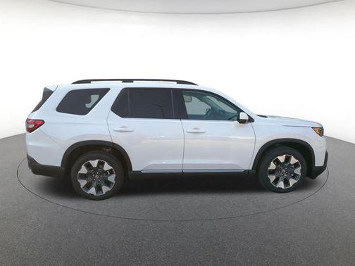 Platinum White Pearl 2026 Honda Pilot Touring 8-Passenger