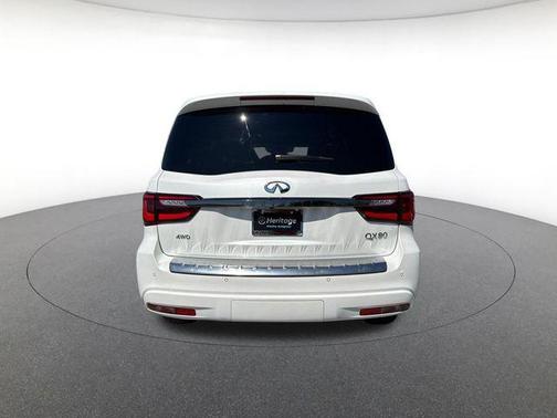 2024 INFINITI QX80 SENSORY AWD