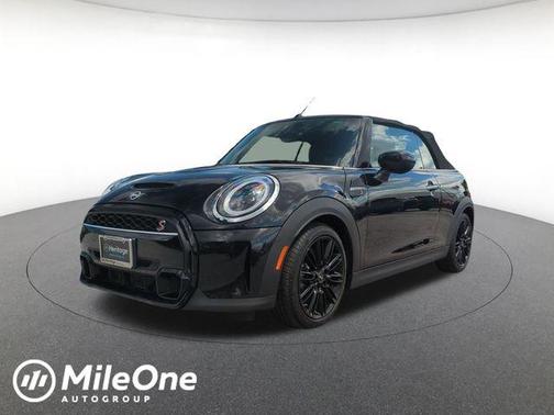 Midnight Black II 2023 MINI Convertible Cooper S
