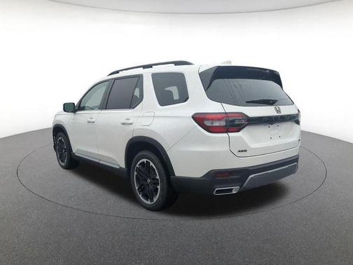 Platinum White 2026 Honda Pilot Touring 8-Passenger