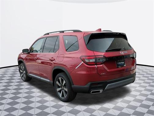 2025 Honda Pilot Touring 8-Passenger