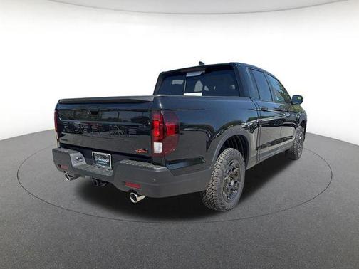 Crystal Black Pearl 2026 Honda Ridgeline TrailSport+