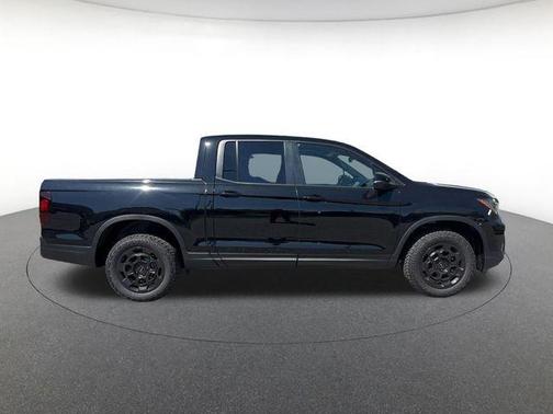 Crystal Black Pearl 2026 Honda Ridgeline TrailSport+