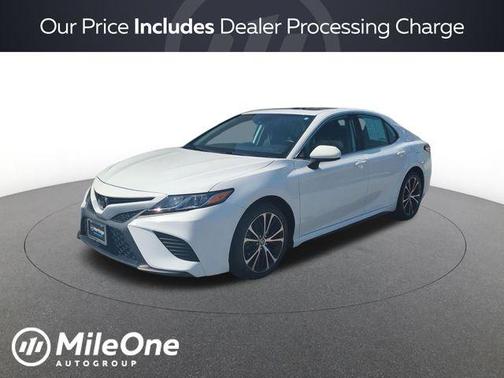Super White 2020 Toyota Camry SE