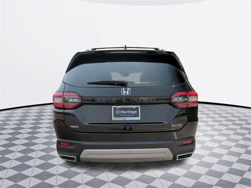 2023 Honda Pilot AWD Elite