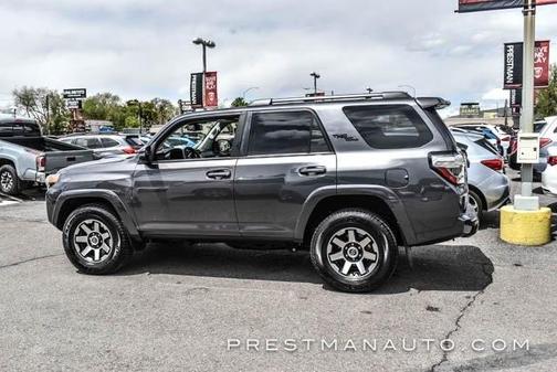 Photo 2 of 40 of 2020 Toyota 4Runner Sport