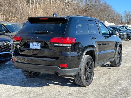 2019 Jeep Grand Cherokee LAREDO
