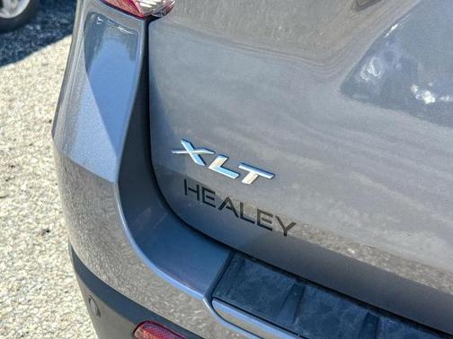 CARBONIZED GRAY METALLIC 2022 Ford Explorer XLT