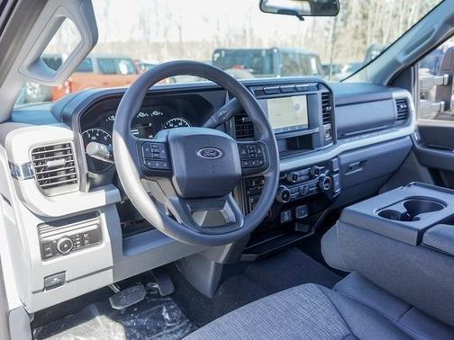 2024 Ford F-350 XLT