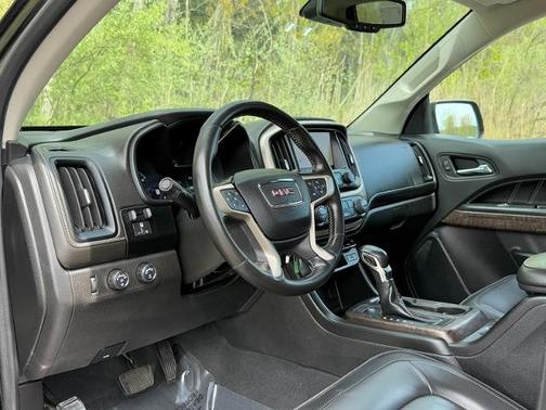 2022 GMC Canyon DENALI