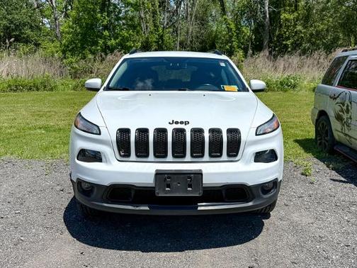 Bright White Clearcoat 2018 Jeep Cherokee LIMITED