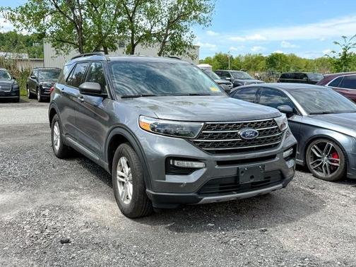 CARBONIZED GRAY METALLIC 2022 Ford Explorer XLT