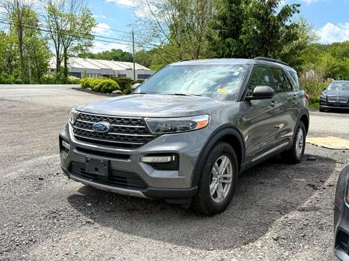 CARBONIZED GRAY METALLIC 2022 Ford Explorer XLT