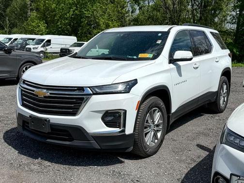 Summit White 2023 Chevrolet Traverse LT CLOTH