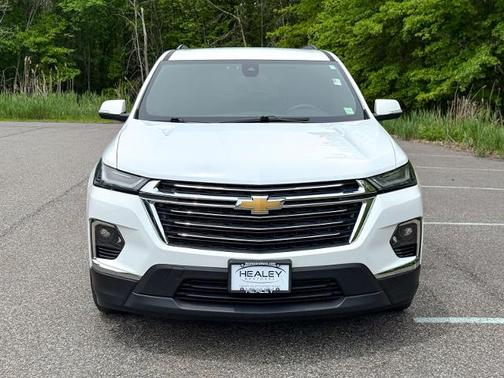 Summit White 2023 Chevrolet Traverse LT CLOTH