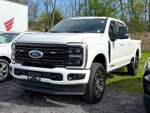 STAR WHITE 2025 Ford F-350 PLATINUM