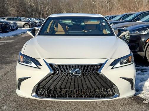2022 Lexus ES 350 BASE