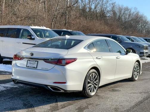 2022 Lexus ES 350 BASE