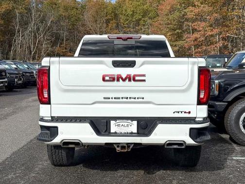 2022 GMC Sierra 1500 Limited AT4