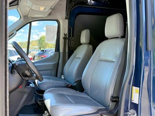 2019 Ford Transit-250 148 WB MEDIUM ROOF CARGO