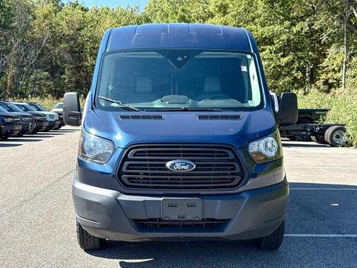 2019 Ford Transit-250 148 WB MEDIUM ROOF CARGO