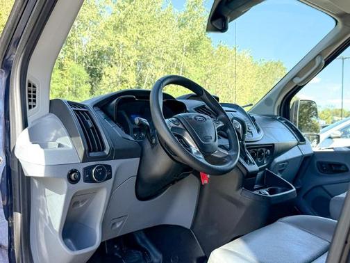 2019 Ford Transit-250 148 WB MEDIUM ROOF CARGO