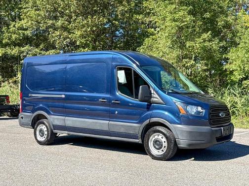 2019 Ford Transit-250 148 WB MEDIUM ROOF CARGO