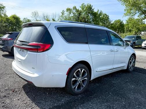 2021 Chrysler Pacifica PINNACLE