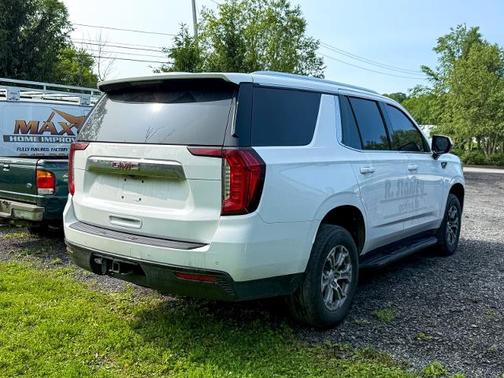 2023 GMC Yukon SLE