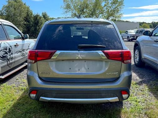 2018 Mitsubishi Outlander SE