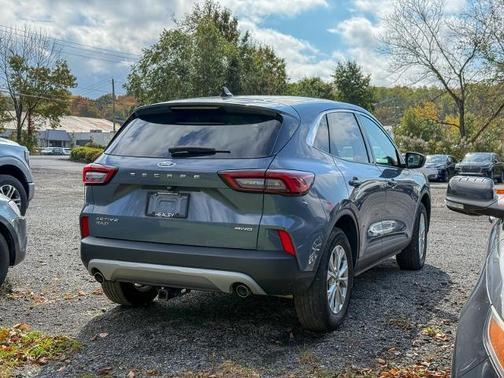 VAPOR BLUE METALLIC 2024 Ford Escape ACTIVE