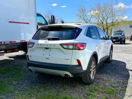 STAR WHITE METALLIC TRI-COA 2021 Ford Escape SE