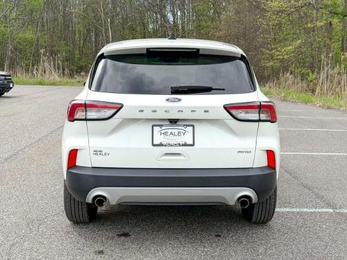 STAR WHITE METALLIC TRI-COA 2021 Ford Escape SE