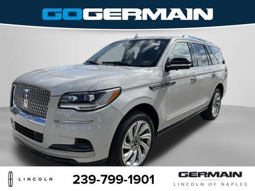 Ceramic Pearl Metallic Tri-Coat 2023 Lincoln Navigator Reserve