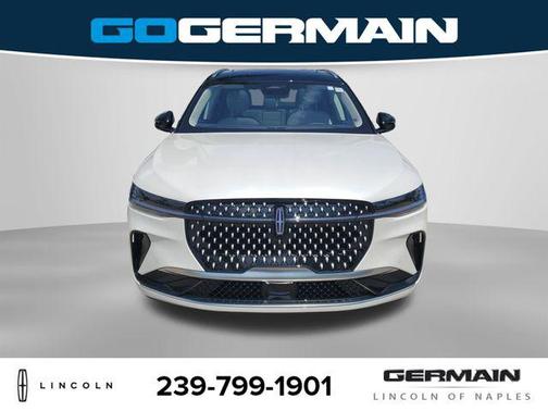 White Platinum Metallic Tri-Coat 2026 Lincoln Nautilus Reserve