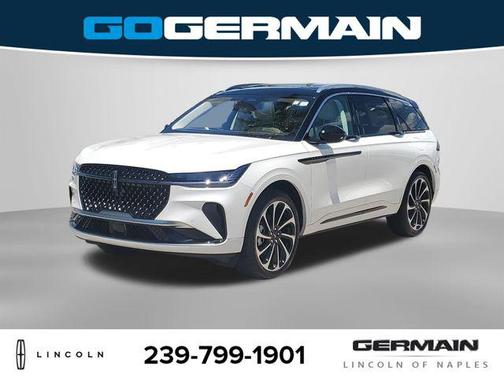 White Platinum Metallic Tri-Coat 2026 Lincoln Nautilus Black Label SUV