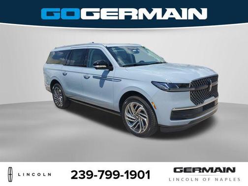 Gray Mist Metallic Tri-Coat 2026 Lincoln Navigator Reserve