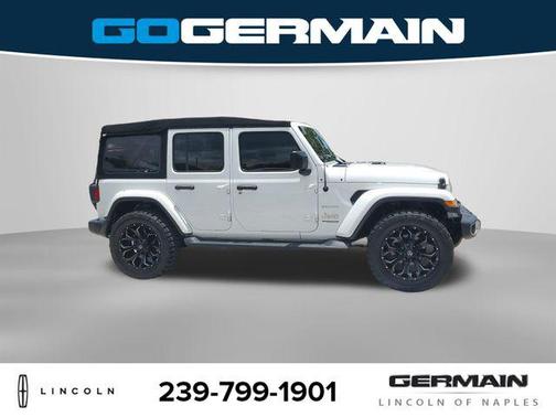 Bright White Clearcoat 2019 Jeep Wrangler Unlimited Sahara