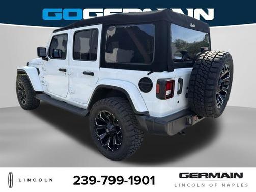 Bright White Clearcoat 2019 Jeep Wrangler Unlimited Sahara